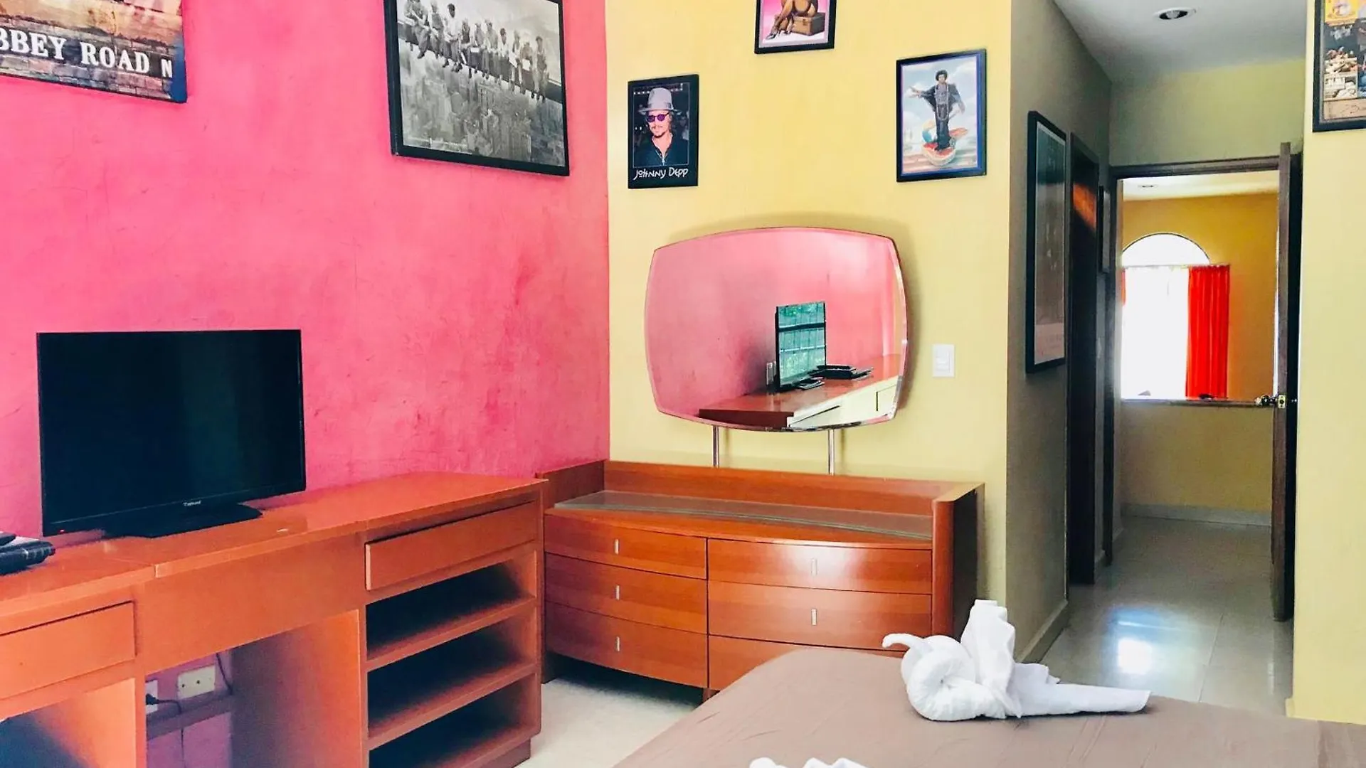 Sunset Room In Stunning Villa Playacar Townhouse Stage 2 Playa del Carmen